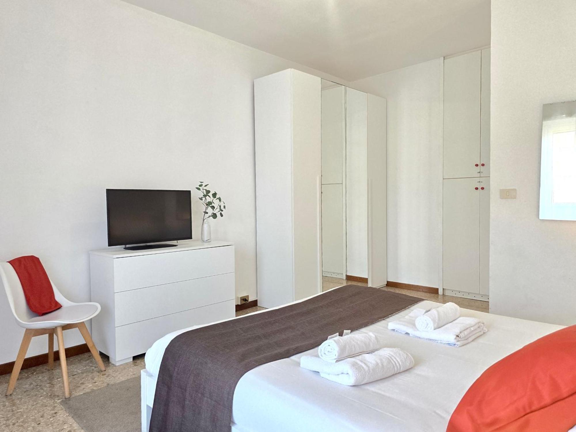 Romeway Apartment - Metro & Parking Kültér fotó